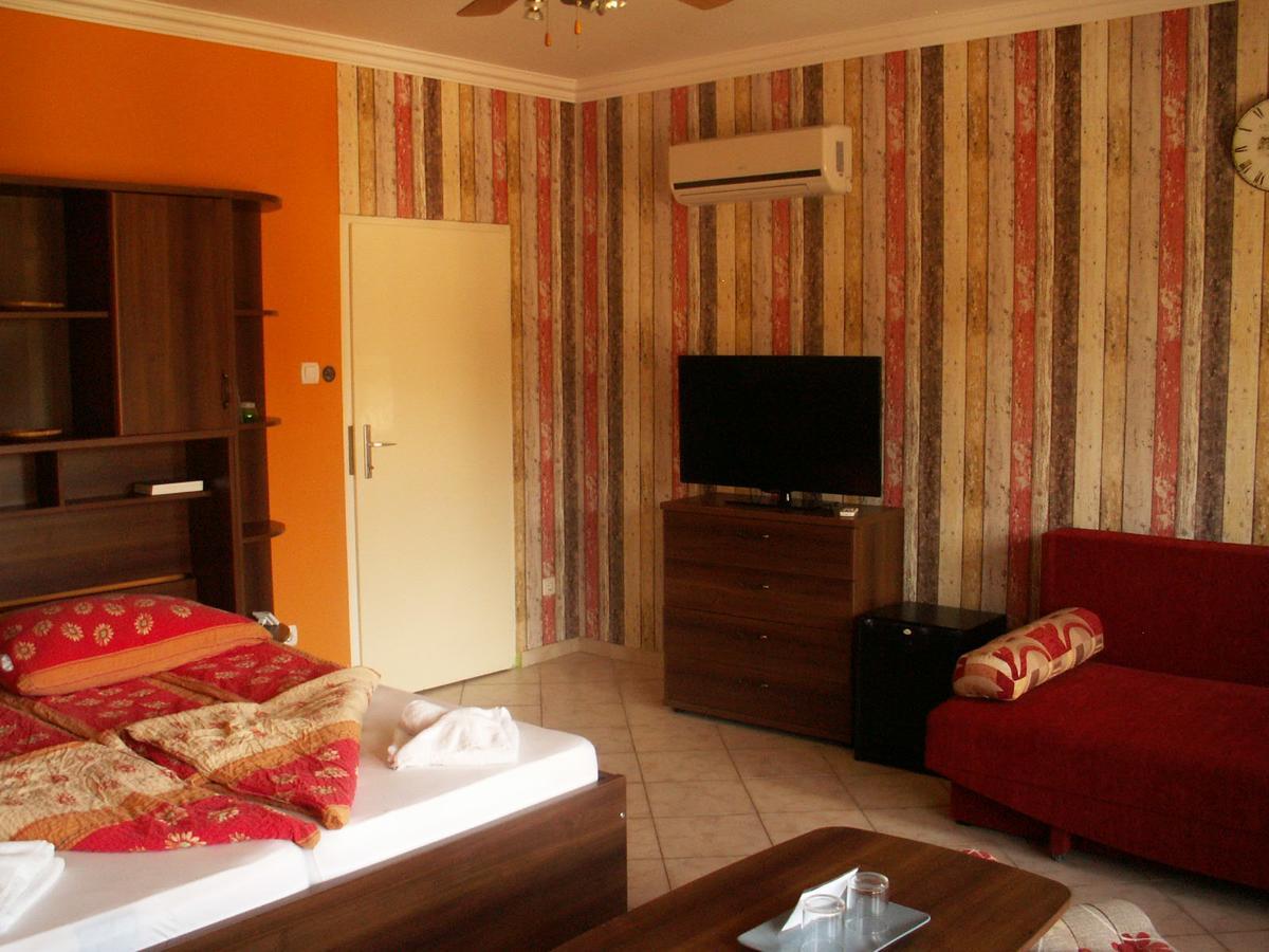 Villa Margarita Сиофок Екстериор снимка